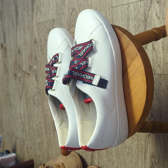 Michael kors white sneakers size 10 - Picture 2 of 5